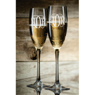 Star Wars Toasting Flutes, Engraved Wedding Toasting Flutes, Mr and Mrs  Flutes, Star Wars Wedding, Champagne Flutes, Toasting Glasses