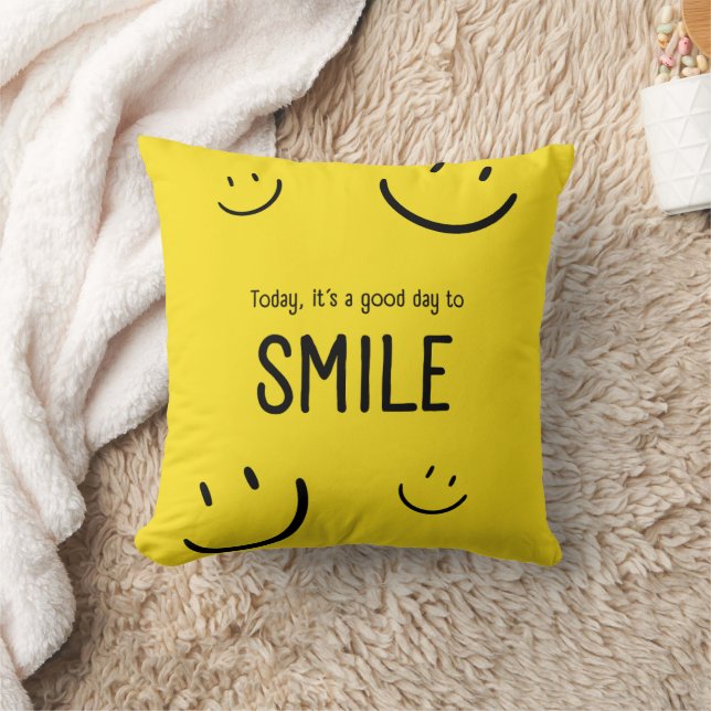 Today is a good day to smile Inspiration Throw Pillow (Blanket)