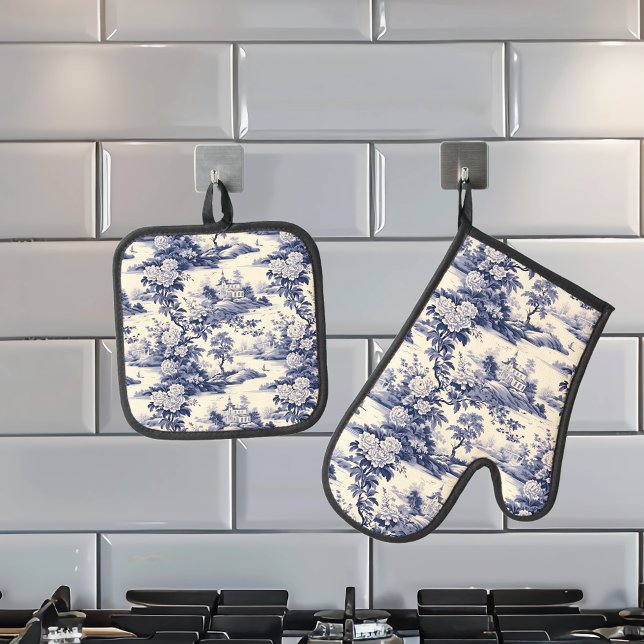 Toile De Jouy Blue pattern Navy Oven Mitt & Pot Holder Set (Creator Uploaded)