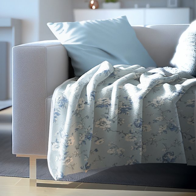 Toile De Jouy Peonies Fleece Blanket (Toile De Jouy Peonies Fleece Blanket)