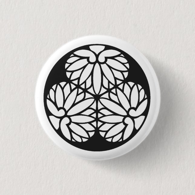 Tokugawa family crest japan button (Front)