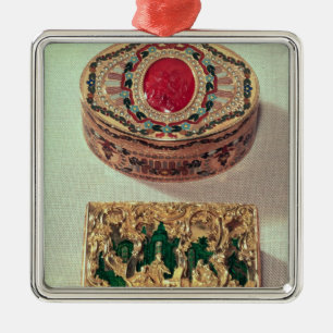 Top: Gold snuffbox inlaid with various stones Metal Ornament