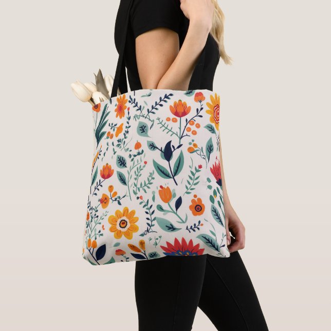 Tote bag with a bright floral pattern  (Close Up)