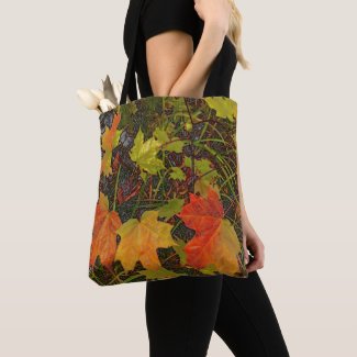 TOTE BAG WITH FALL THEME/ LEAVES ON GROUND