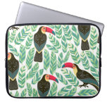 Toucans, tropical leaves, decorative pattern. laptop sleeve