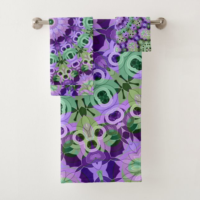 Towel Mandala round pattern kaleidoscope retro hip (Insitu)