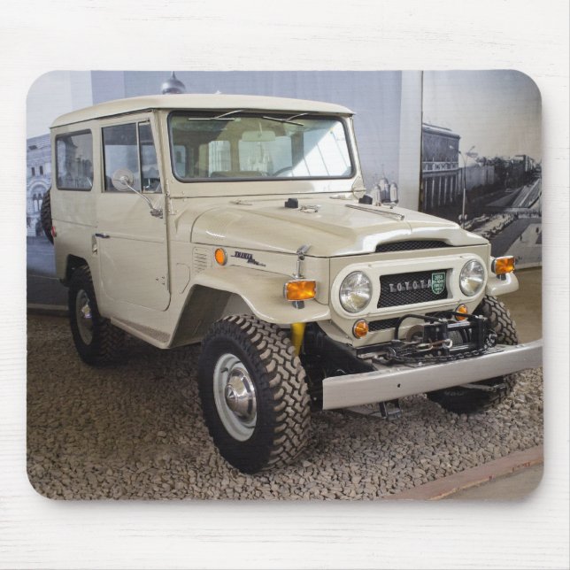 Toyota Land Cruiser BJ40 Mouse Pad (Front)