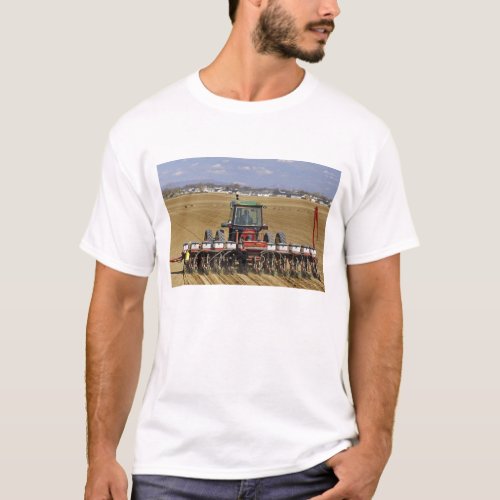 Tractor pulling a seed corn planter T_Shirt