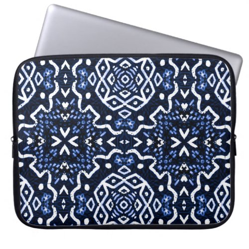 Traditional African pattern tilework design Laptop Sleeve