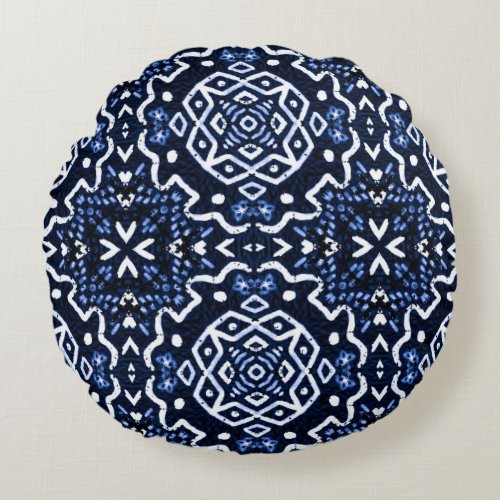 Traditional African pattern tilework design Round Pillow