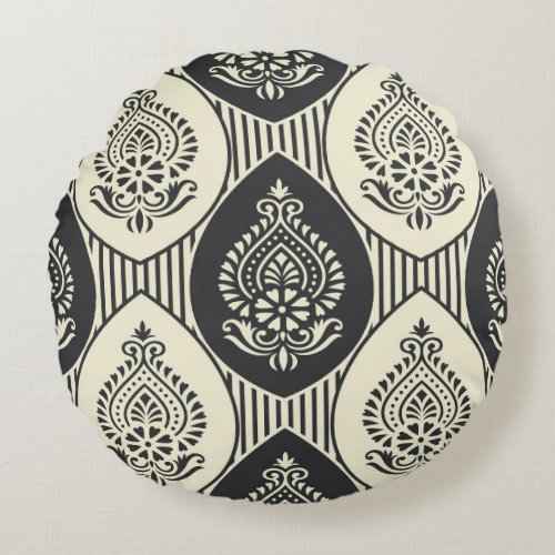 Traditional Asian damask seamless pattern Round Pillow