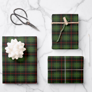 Traditional dark green red tartan plaid pattern wrapping paper sheets