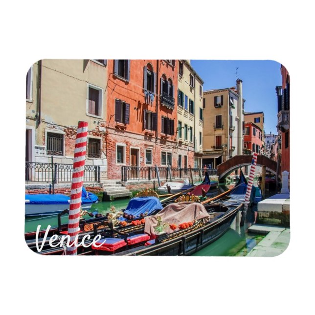 Traditional gondola in Venice Magnet (Horizontal)