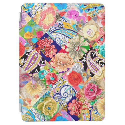 traditional indian paisley pattern on navy backgro iPad air cover