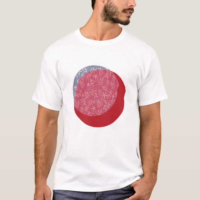 Traditional Japanese patterns and the Hinomaru T-Shirt (Front)