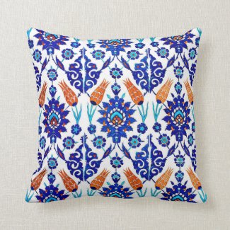Traditional Portuguese Azulejo Floral Tile Pattern Throw
Pillow