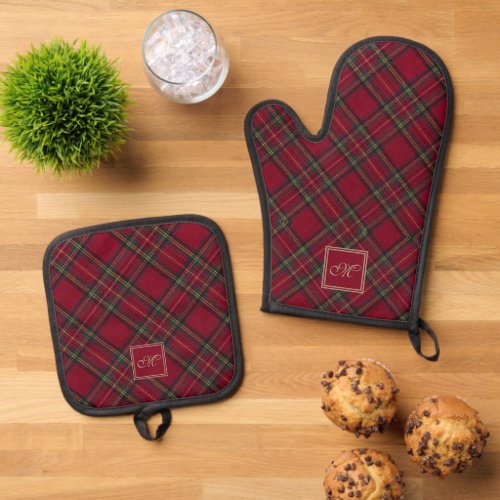 Traditional Red Inverness Scottish Tartan Custom Oven Mitt  Pot Holder Set