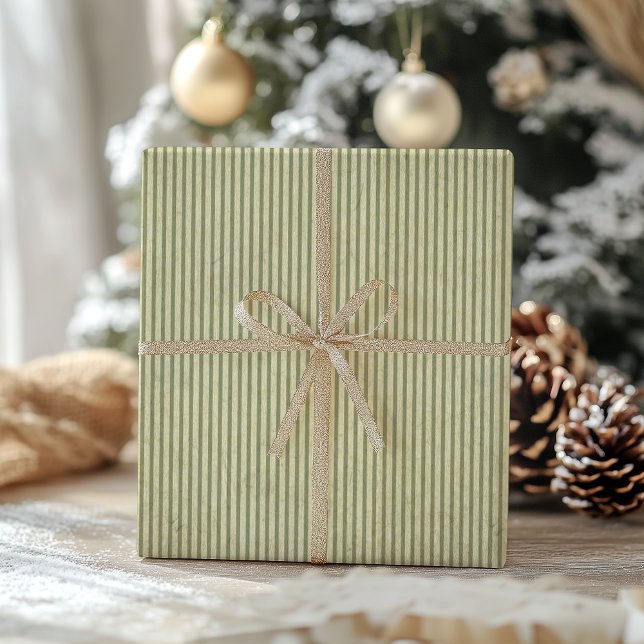 Traditional Vintage Green Christmas Wrapping Paper (Creator Uploaded)
