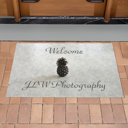 Traditional Welcome Pineapple Customizable Doormat