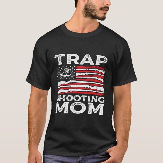 Trap Shooting Mom Gun Rights American Flag Mother' T-Shirt (Front)