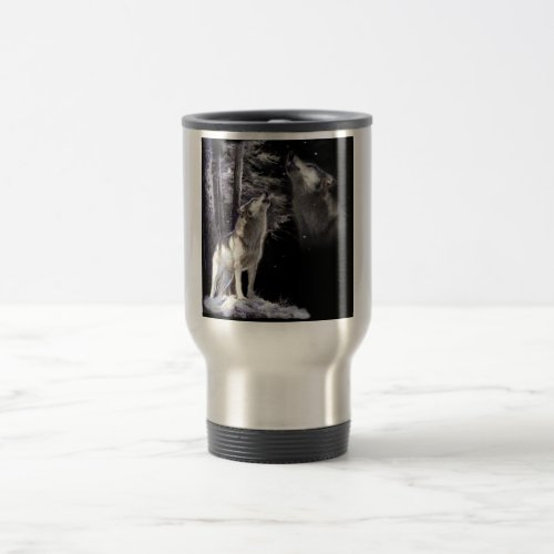 Traveling mug with howling wolf scene