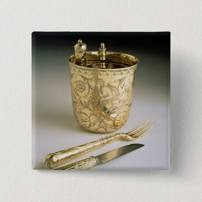 Travelling set of a knife, fork, spoon and beaker, button (Front)