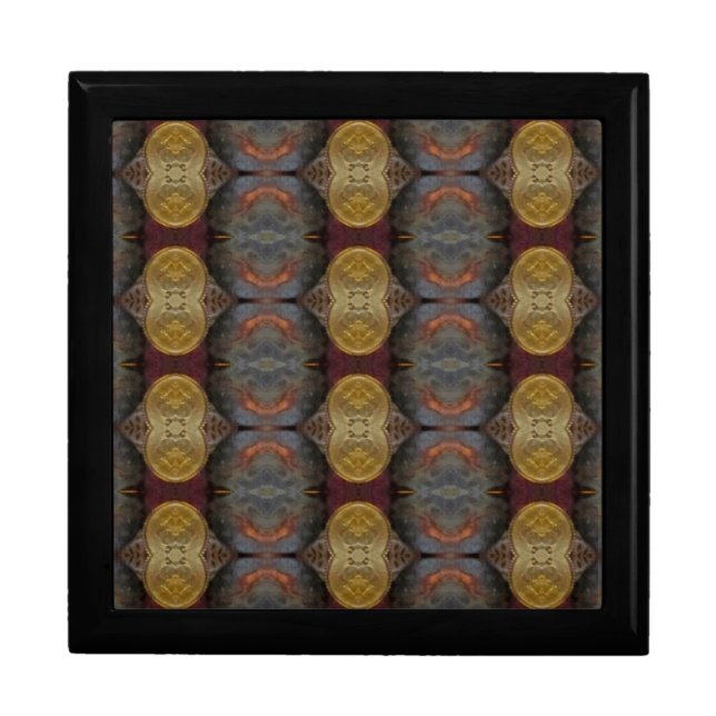 Treasure Chest pattern gift box (Front)