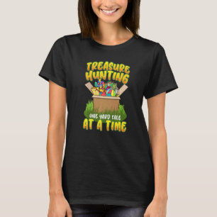 Treasure Hunting One Yard Sale At A Time Love Gara T-Shirt