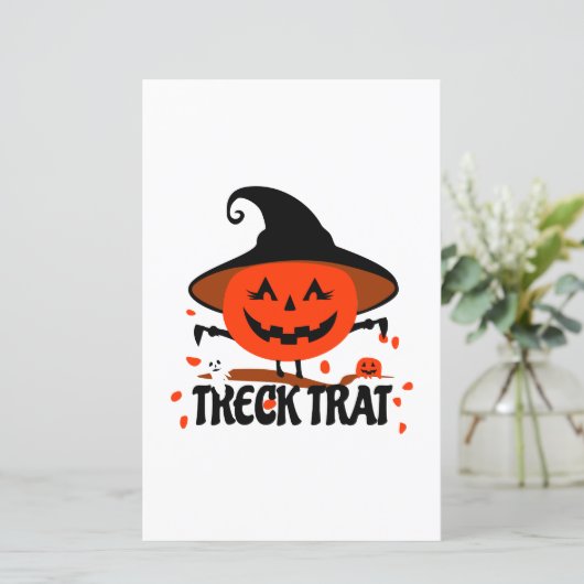 Treck Trat Pumpkin Smiling (Standing Front)