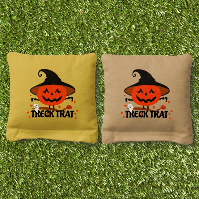 Treck Trat Pumpkin Smiling Cornhole Bags (Grass)