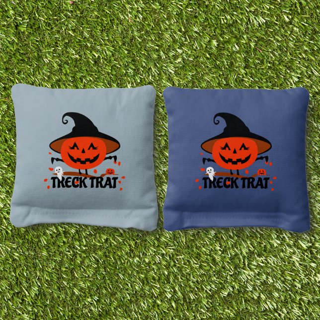 Treck Trat Pumpkin Smiling Cornhole Bags (Grass)