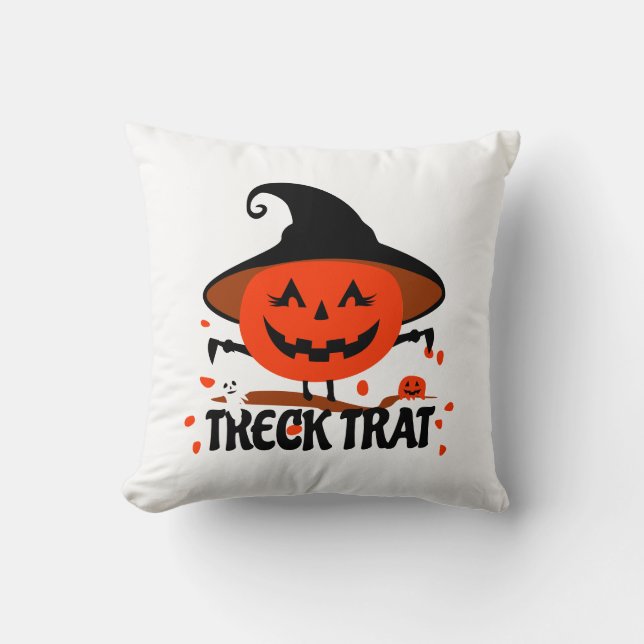 Treck Trat Pumpkin Smiling Throw Pillow (Front)