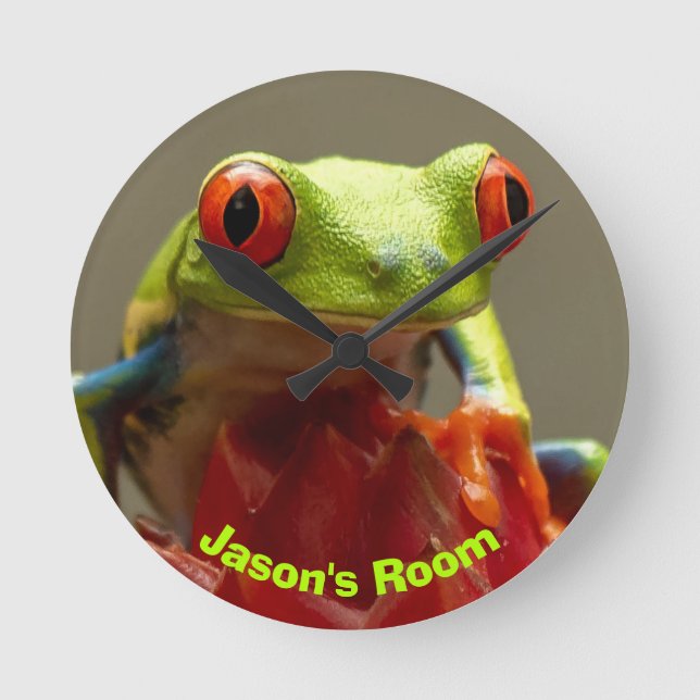 Tree Frog with Red Eyes Personalized Round Clock (Front)