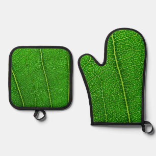 Tree leaf closeup oven mitt & pot holder set
