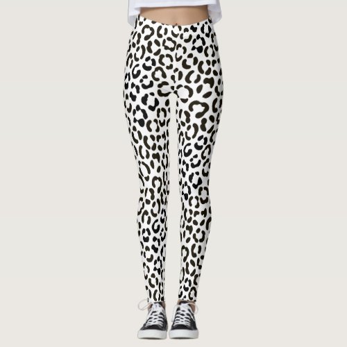 Trendy Black and White Leopard Print Pattern Leggings