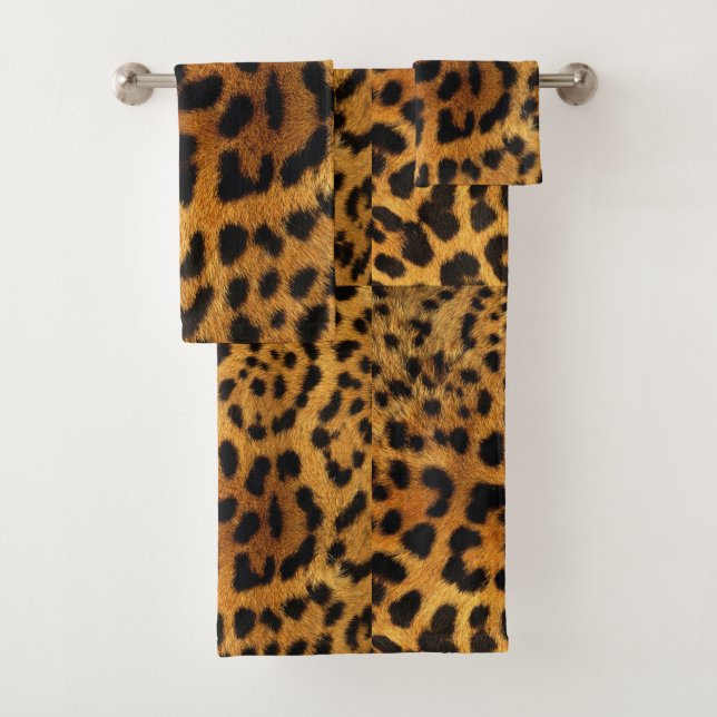 trendy chic animal pattern brown leopard print bath towel set (Insitu)