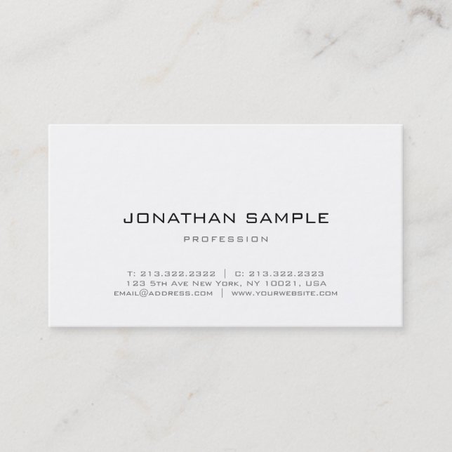 Trendy Cool Minimalist Design Modern Luxury Plain Business Card (Front)