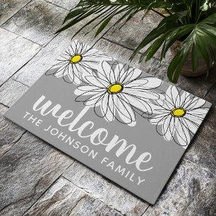 Trendy Daisy with gray and yellow Doormat