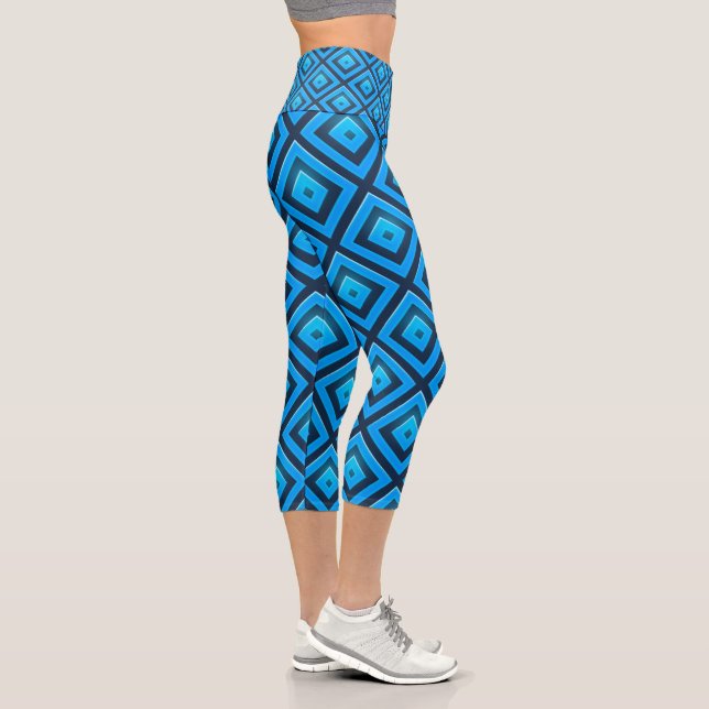 Trendy Geometric Blue Diamonds Pattern Capri Leggings (Right)