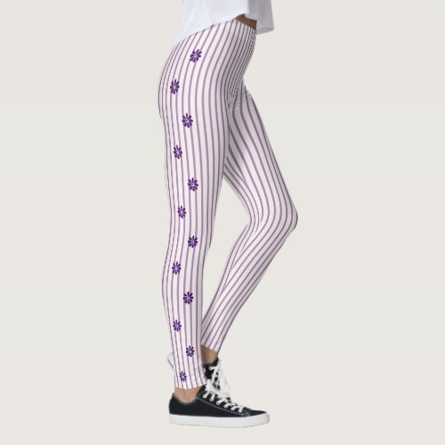 Trendy Indigo Flowers with Blush an Violet Stripes Leggings