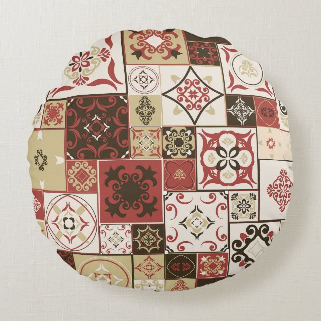 Trendy Marsala Moroccan Tile Pattern Round Pillow (Front)