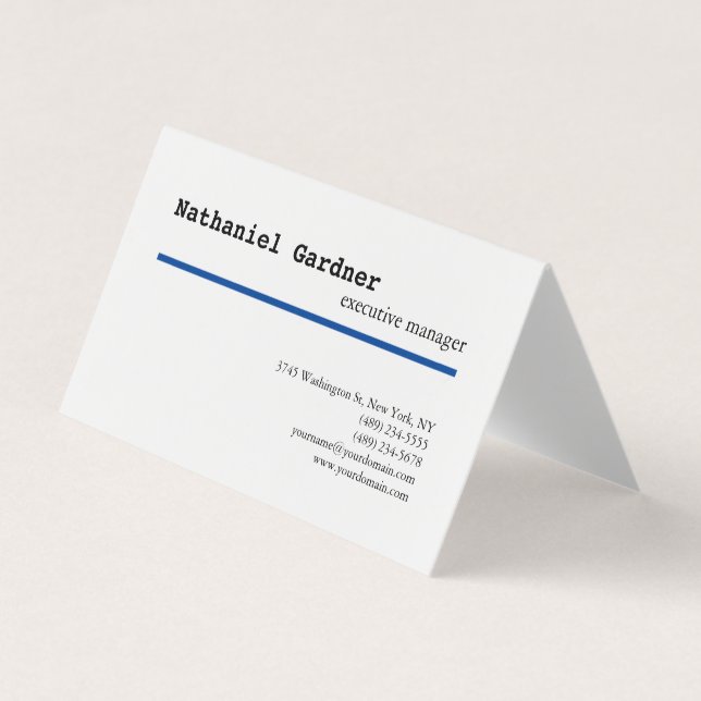 Trendy Plain Creative Modern Minimalist Business Card (Front)