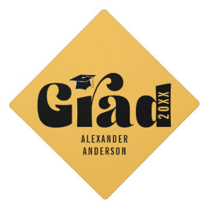 Trendy Retro Grad Class of 2026 Gold Graduation Cap Topper