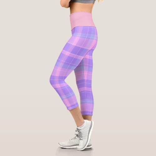 Trendy Stylish Pastel Pink Purple Plaid Pattern Capri Leggings