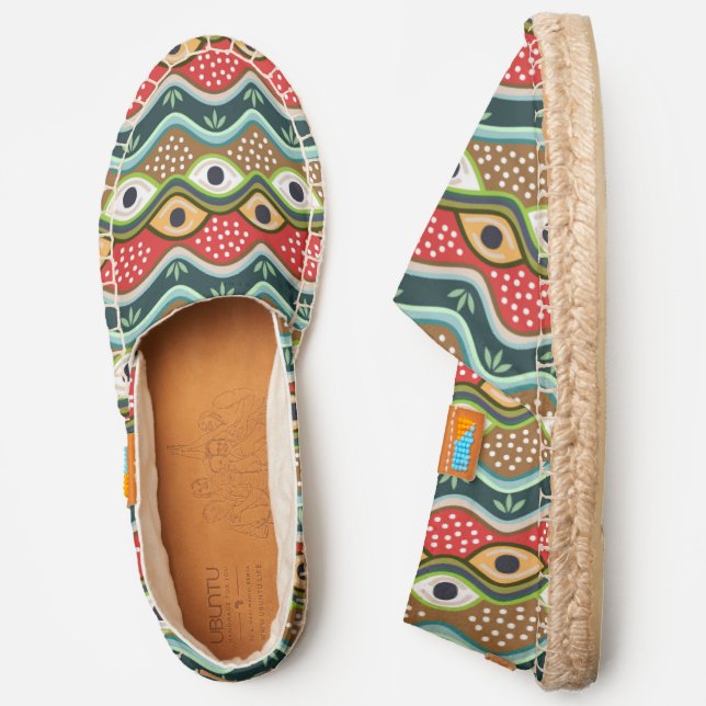 Trendy Tropical Abstract Wave Pattern Espadrilles (Side)