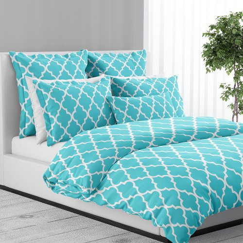 Trendy Turquoise Blue Moroccan Quatrefoil Pattern Duvet Cover