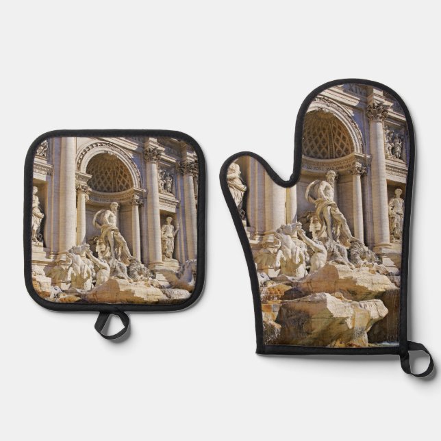 Trevi fountain oven mitt & pot holder set (Front)