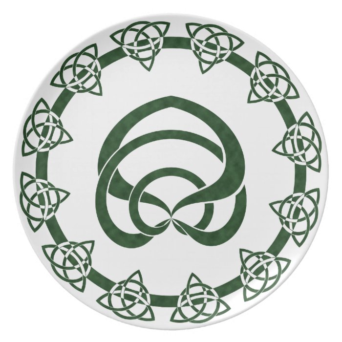 Tri Point Celtic Knot; Serpent Center Party Plate