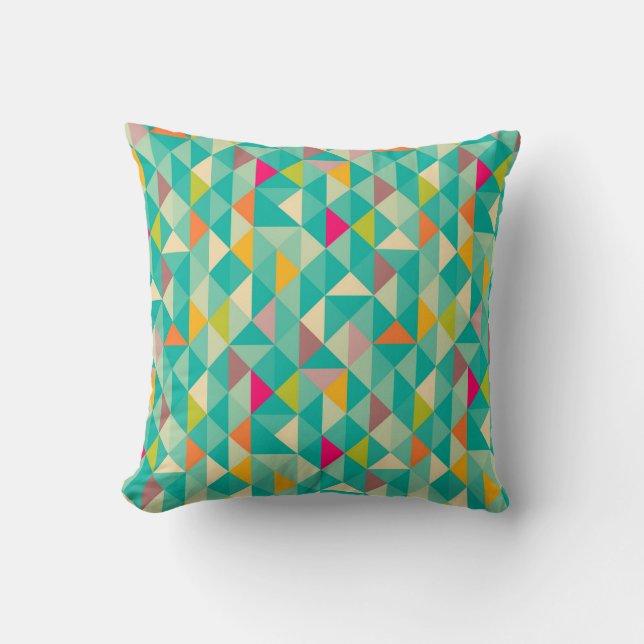 Triangles pattern throw pillow (Front)