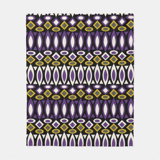 Tribal pattern fleece blanket (Front)